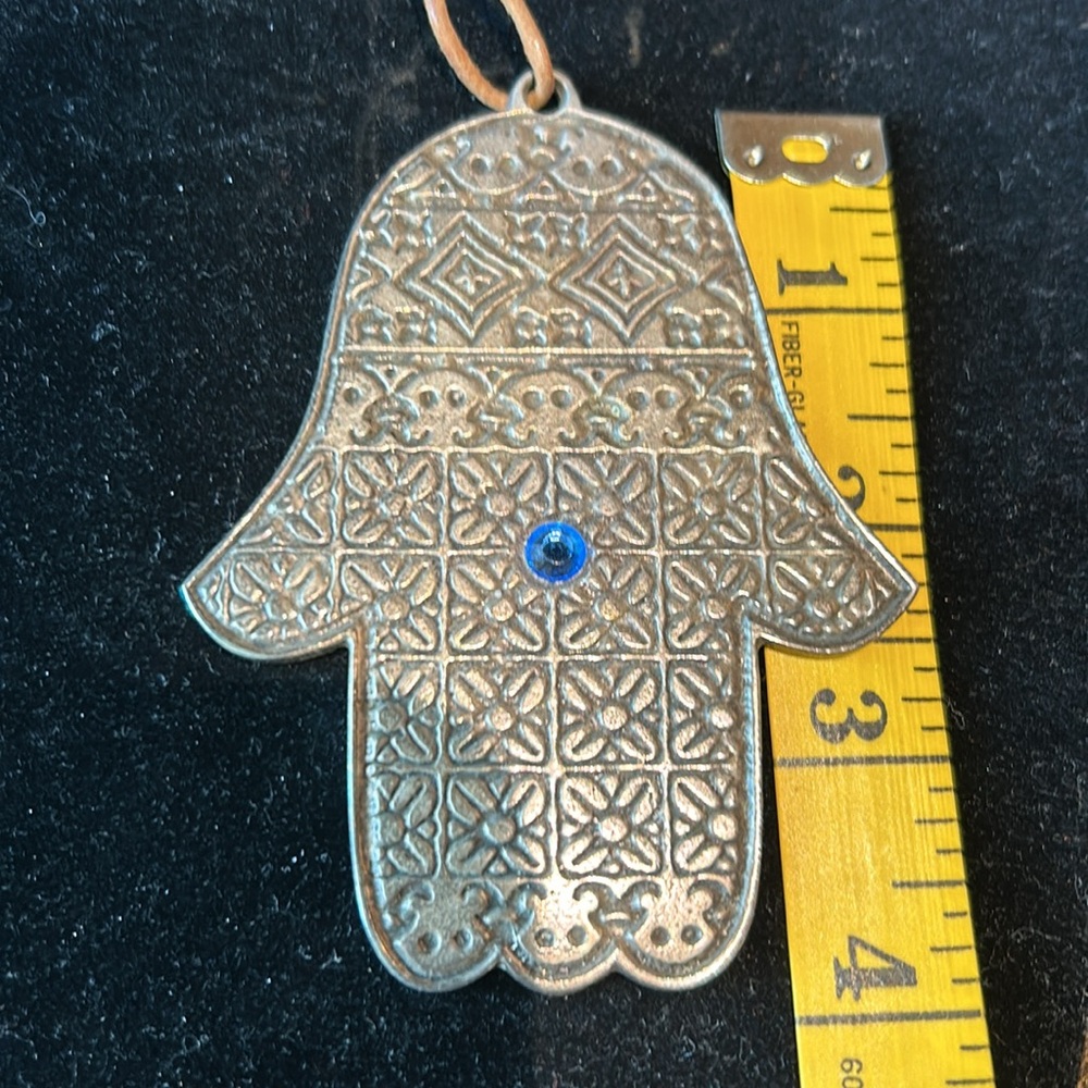 Silver Hamsa Amulet - Picture 4 of 4
